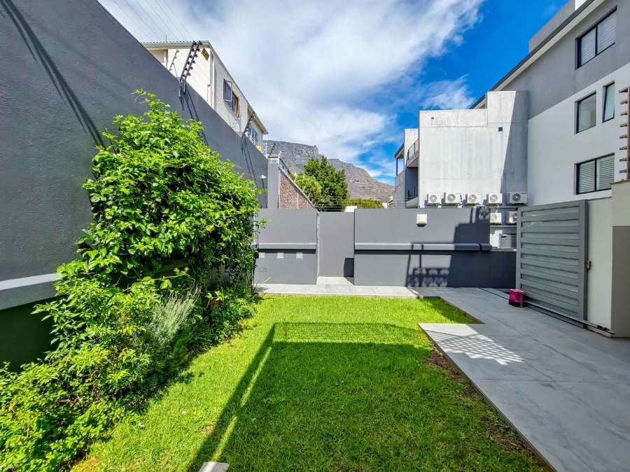 To Let 2 Bedroom Property for Rent in Vredehoek Western Cape